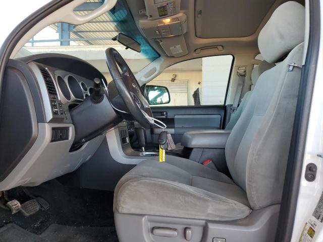 Photo 7 from auction – 2017 TOYOTA SEQUOIA SR with VIN 5TDBW5G16HS151422