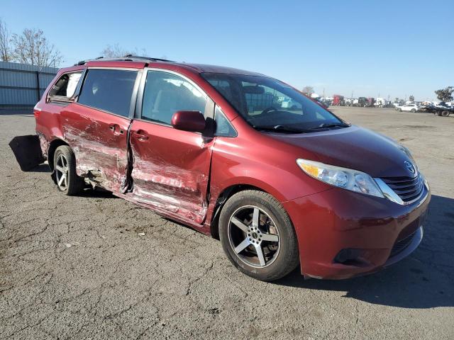 Photo 4 from auction – 2017 TOYOTA SIENNA LE with VIN 5TDKZ3DC9HS772672