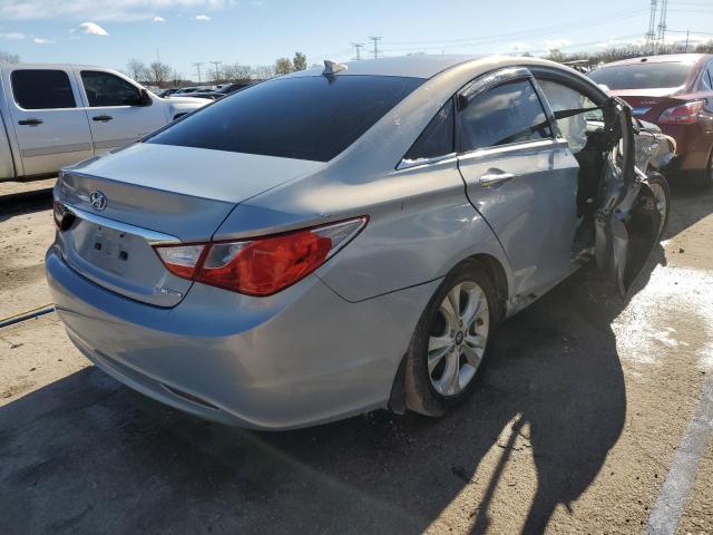 Photo 3 from auction – 2013 HYUNDAI SONATA SE with VIN 5NPEC4AC3DH637678