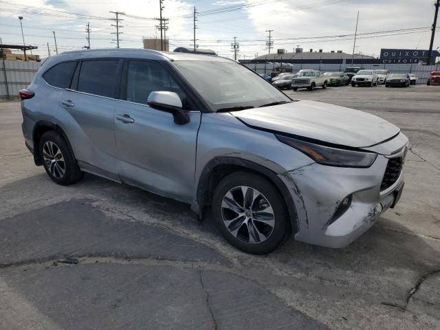 Photo 4 from auction – 2022 TOYOTA HIGHLANDER with VIN 5TDHBRCH6NS546082