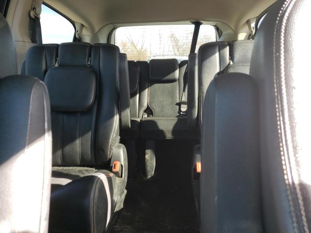 Photo 10 from auction – 2016 CHRYSLER TOWN & COU with VIN 2C4RC1AG2GR142561