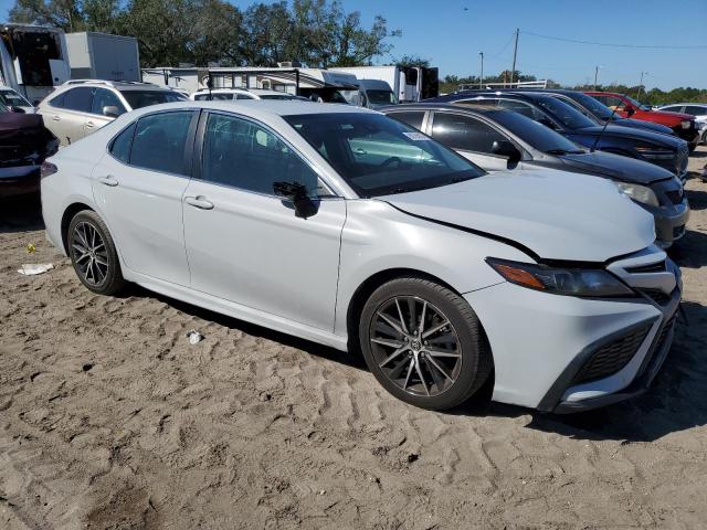 Photo 4 from auction – 2022 TOYOTA CAMRY SE with VIN 4T1G11AK3NU044443
