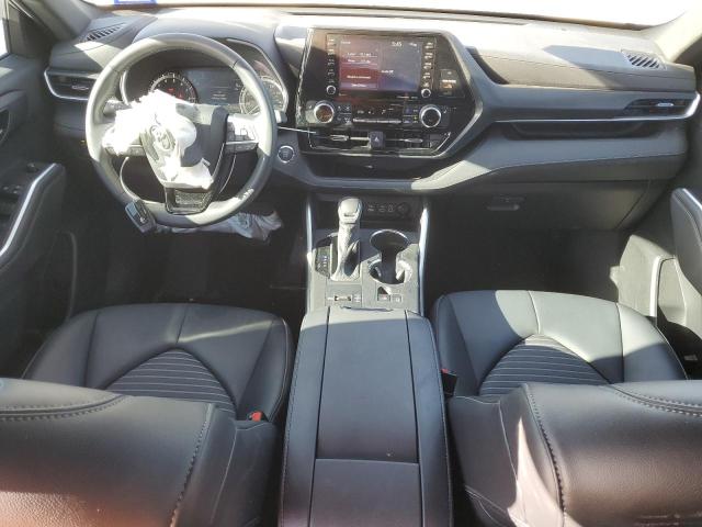 Photo 8 from auction – 2022 TOYOTA HIGHLANDER with VIN 5TDLZRAH3NS111092