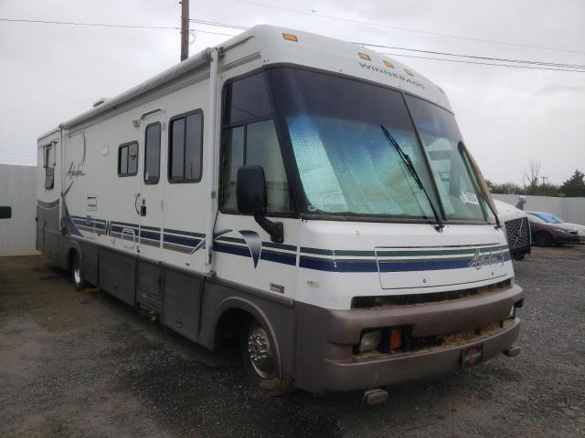 WINNEBAGO HC 1997 with VIN 1GBLP37J9V3308593 - Photo from auction