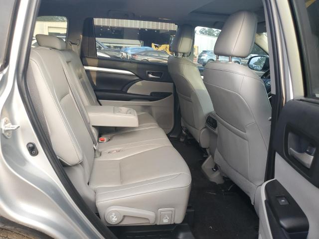 Photo 11 from auction – 2019 TOYOTA HIGHLANDER with VIN 5TDKZRFH0KS553912
