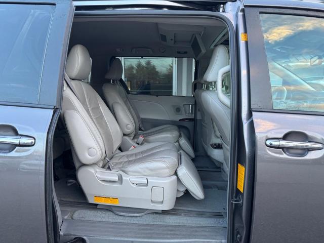 Photo 6 from auction – 2011 TOYOTA SIENNA XLE with VIN 5TDDK3DC0BS027538