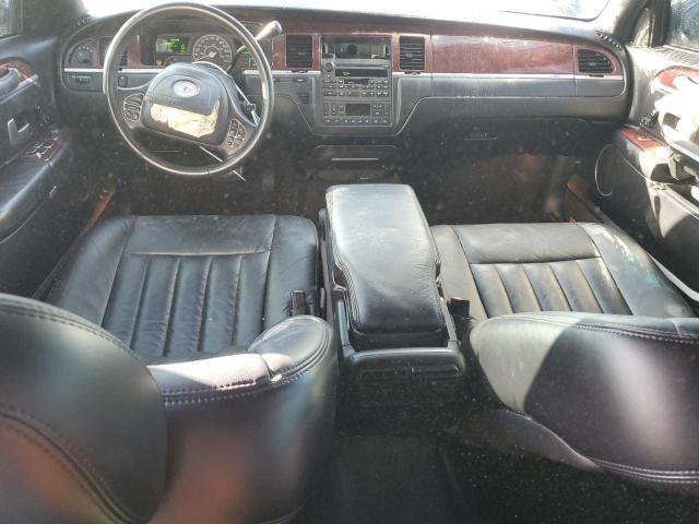 Photo 8 from auction – 2004 LINCOLN TOWN CAR E with VIN 1LNHM81W04Y619127