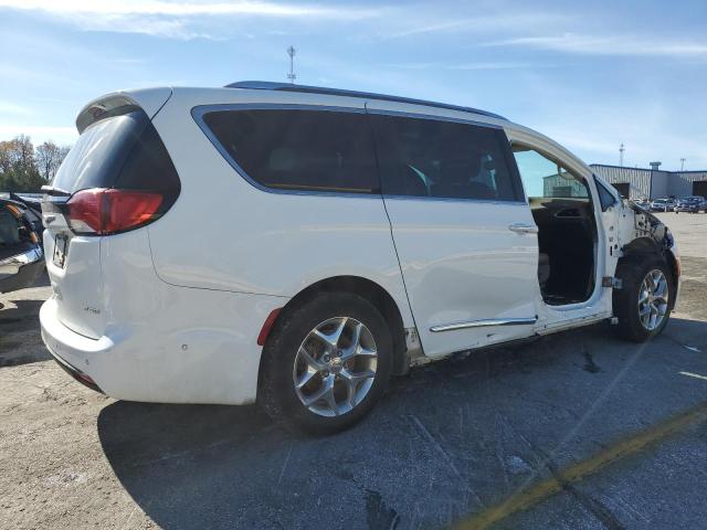 Photo 3 from auction – 2017 CHRYSLER PACIFICA L with VIN 2C4RC1GG8HR656813
