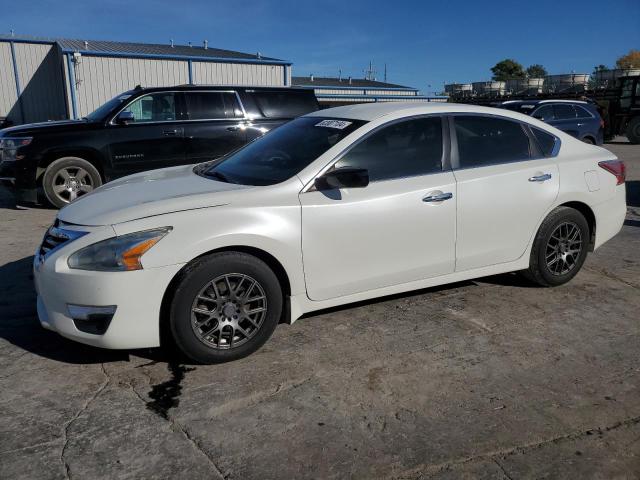 NISSAN ALTIMA 2.5 2014 with VIN 1N4AL3AP1EN357826 - Photo from auction