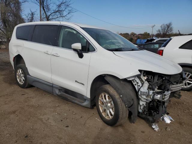 Photo 4 from auction – 2022 CHRYSLER VOYAGER LX with VIN 2C4RC1CG4NR103755