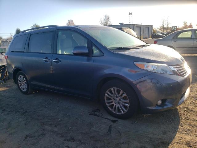 Photo 4 from auction – 2017 TOYOTA SIENNA XLE with VIN 5TDYZ3DC5HS854487