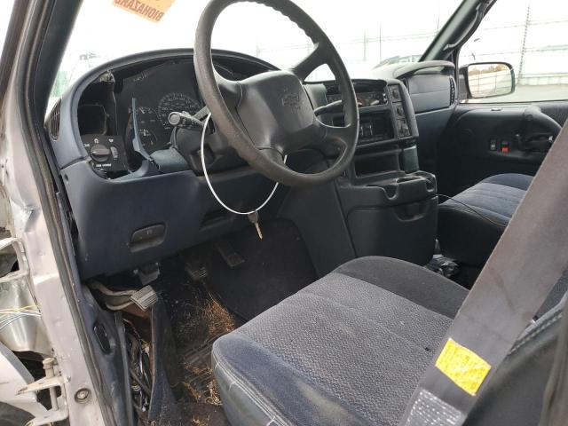 Photo 8 from auction – 2000 CHEVROLET ASTRO with VIN 1GNEL19W9YB176191