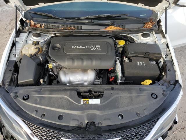 Photo 11 from auction – 2015 CHRYSLER 200 LIMITE with VIN 1C3CCCAB8FN709703