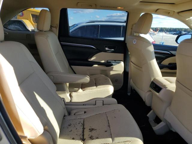 Photo 11 from auction – 2016 TOYOTA HIGHLANDER with VIN 5TDYKRFH5GS120317