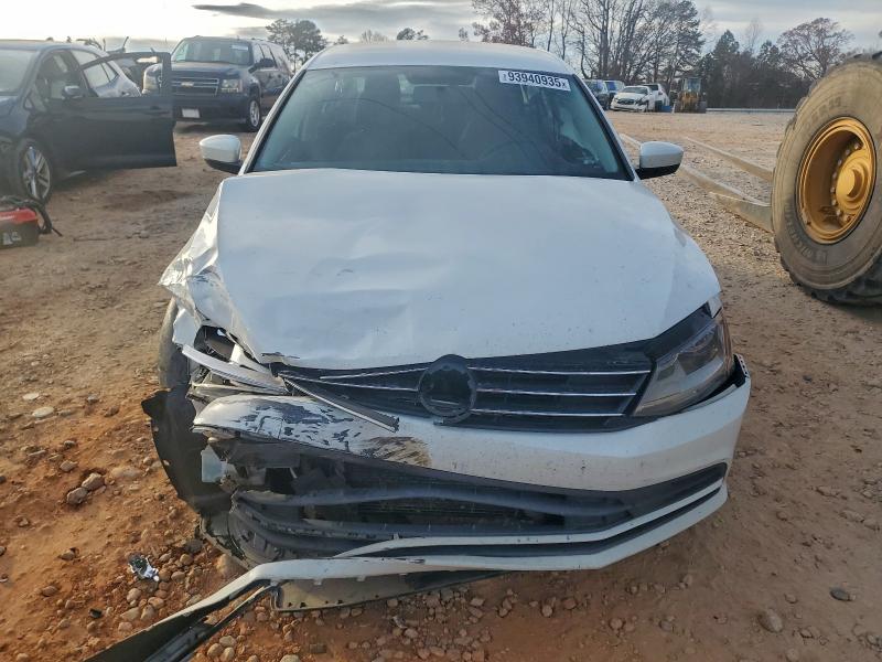 Photo 5 from auction – 2017 VOLKSWAGEN JETTA S with VIN 3VW2B7AJ0HM330357