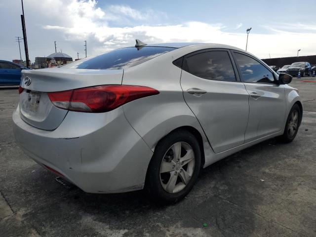 Photo 3 from auction – 2013 HYUNDAI ELANTRA GL with VIN KMHDH4AE4DU572467