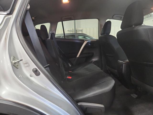 Photo 11 from auction – 2015 TOYOTA RAV4 LE with VIN 2T3BFREV1FW316351