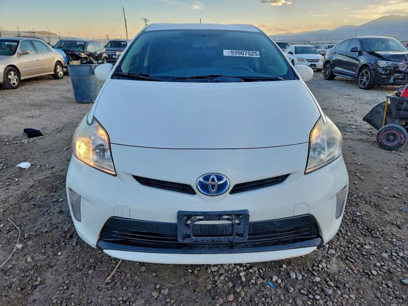 Photo 5 from auction – 2014 TOYOTA PRIUS with VIN JTDKN3DU8E1832096