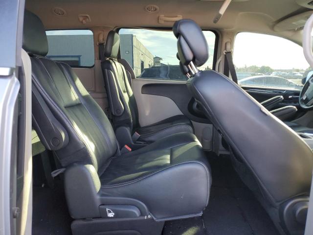 Photo 11 from auction – 2016 CHRYSLER TOWN & COU with VIN 2C4RC1BG6GR298861