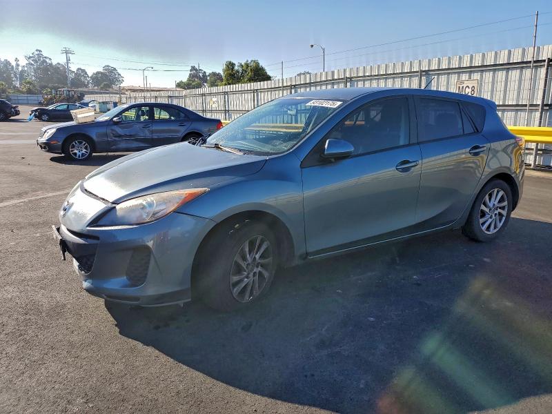 MAZDA 3 I 2012 with VIN JM1BL1L81C1582969 - Photo from auction