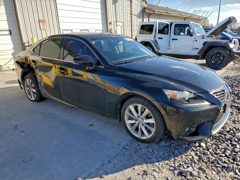 Photo 4 from auction – 2016 LEXUS IS 200T with VIN JTHBA1D22G5027042