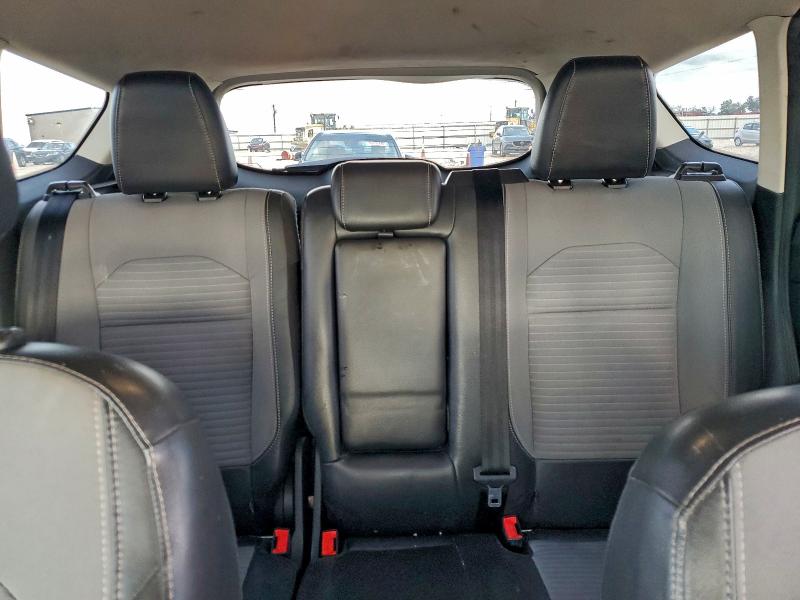 Photo 10 from auction – 2019 FORD ESCAPE SE with VIN 1FMCU0GD4KUA07308