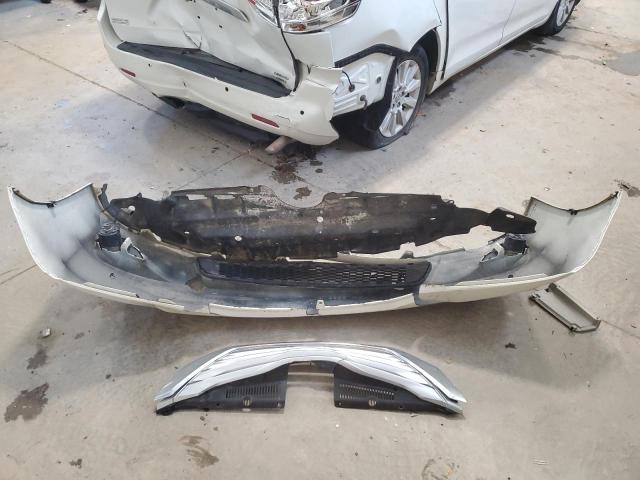 Photo 13 from auction – 2012 TOYOTA SIENNA XLE with VIN 5TDDK3DC0CS046916