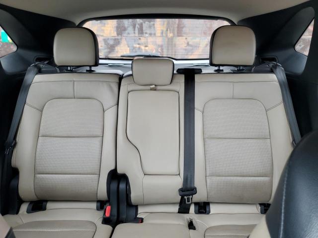 Photo 10 from auction – 2020 FORD ESCAPE TIT with VIN 1FMCU0DZ2LUA11343