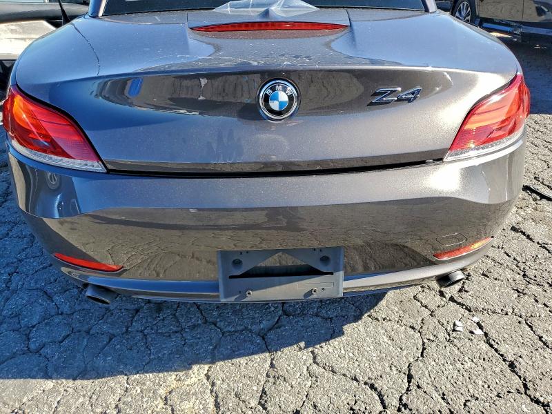 Photo 10 from auction – 2009 BMW Z4 SDRIVE3 with VIN WBALM73539E351399