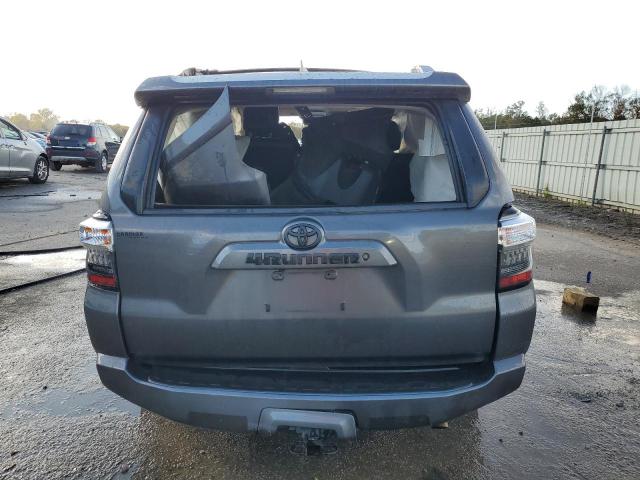 Photo 6 from auction – 2018 TOYOTA 4RUNNER SR with VIN JTEZU5JR9J5169455