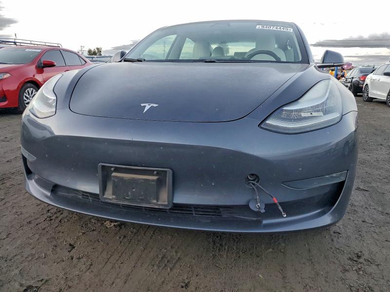 Photo 5 from auction – 2020 TESLA MODEL 3 with VIN 5YJ3E1EB5LF651922