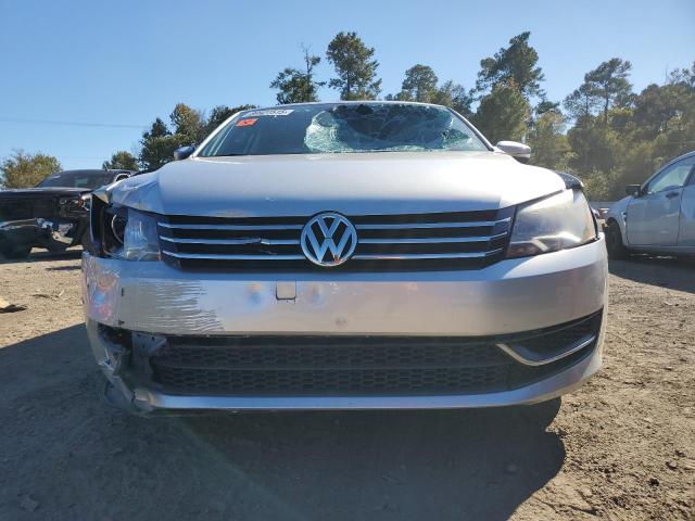 Photo 5 from auction – 2015 VOLKSWAGEN PASSAT S with VIN 1VWAT7A39FC033841