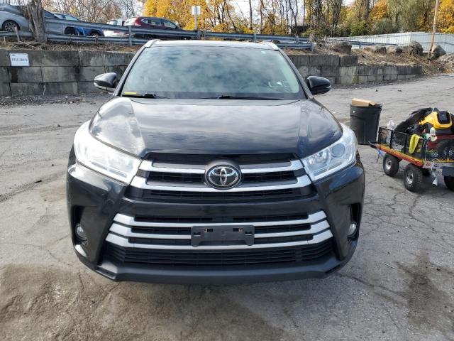 Фото 5 с аукциона – 2017 TOYOTA HIGHLANDER с VIN 5TDJZRFH4HS452389