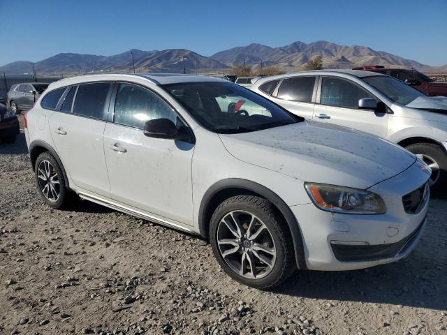 Photo 4 from auction – 2015 VOLVO V60 CROSS with VIN YV4612HM3F1000293