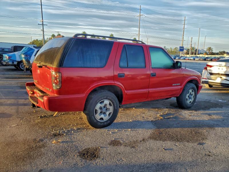 Photo 3 from auction – 2002 CHEVROLET BLAZER with VIN 1GNDT13W22K205977