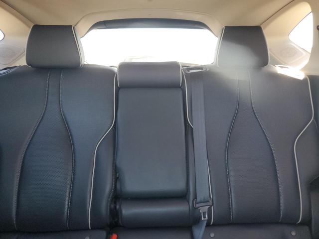 Photo 10 from auction – 2019 ACURA RDX with VIN 5J8TC2H77KL022663