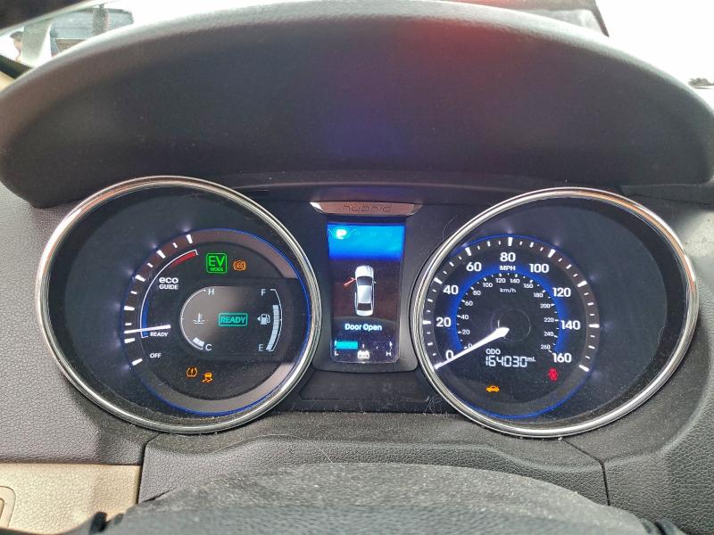 Photo 9 from auction – 2012 HYUNDAI SONATA HYB with VIN KMHEC4A47CA039801