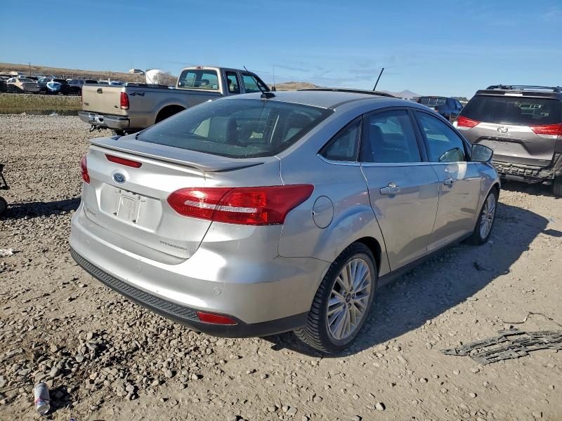 Photo 3 from auction – 2017 FORD FOCUS with VIN 1FADP3J26HL272387