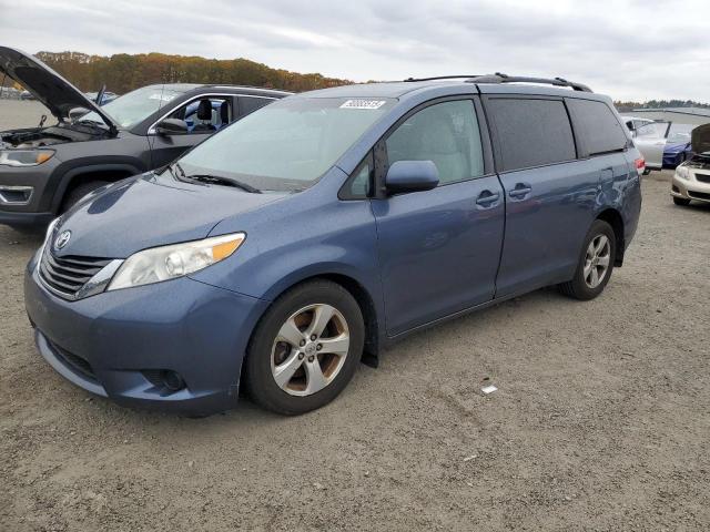 Photo 1 from auction – 2013 TOYOTA SIENNA LE with VIN 5TDKK3DC0DS339322