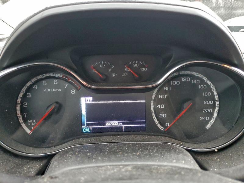 Photo 9 from auction – 2018 CHEVROLET CRUZE with VIN 1G1BE5SM5J7106579