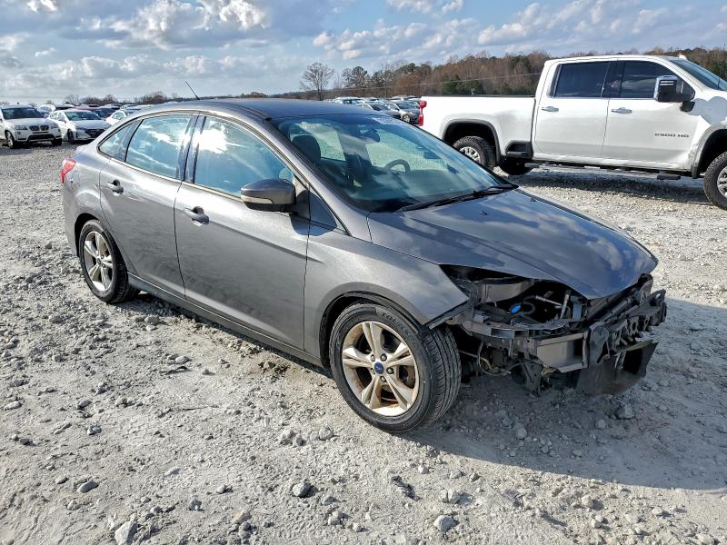 Zdjęcie 4 z aukcji – 2014 FORD FOCUS SE z VIN 1FADP3F21EL291725