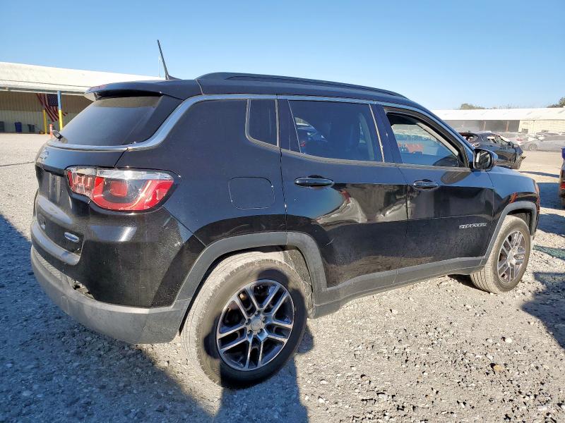 Photo 3 from auction – 2018 JEEP COMPASS LA with VIN 3C4NJCBB3JT140406