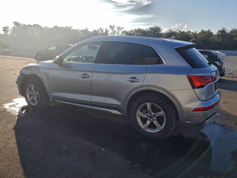 Photo 2 from auction – 2021 AUDI Q5 PREMIUM with VIN WA1AAAFY5M2012217