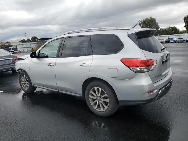Photo 2 from auction – 2015 NISSAN PATHFINDER with VIN 5N1AR2MN1FC673085