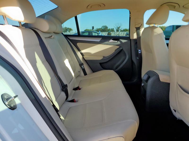 Photo 11 from auction – 2018 VOLKSWAGEN JETTA SE with VIN 3VWDB7AJ3JM227741