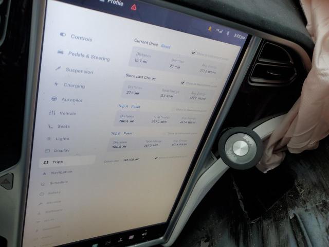 Photo 9 from auction – 2016 TESLA MODEL X with VIN 5YJXCBE22GF006633