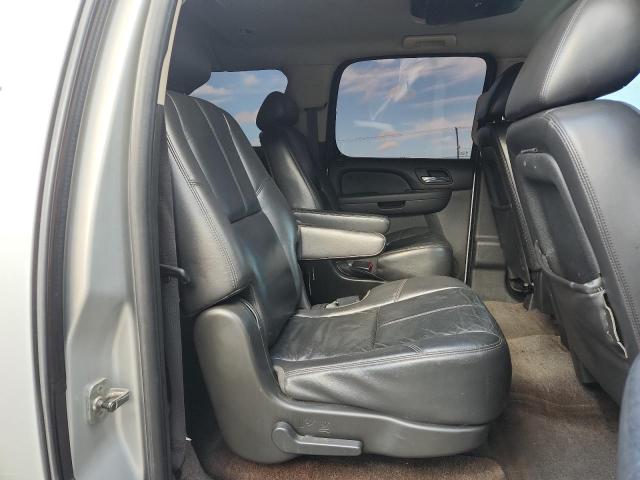 Photo 11 from auction – 2010 CHEVROLET SUBURBAN C with VIN 1GNUCJE06AR219430