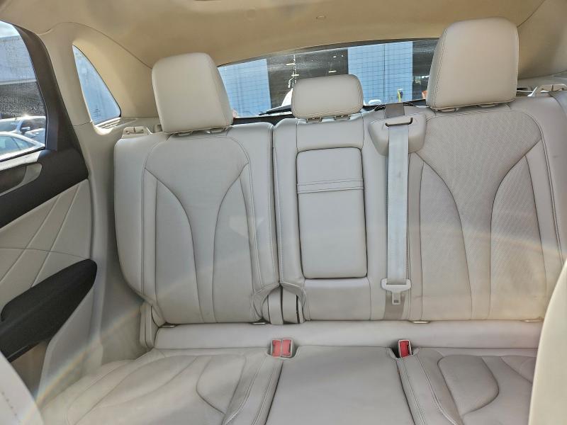 Photo 10 from auction – 2017 LINCOLN MKC RESERV with VIN 5LMCJ3C92HUL50992