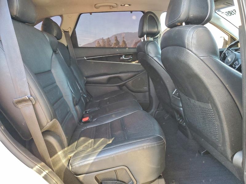 Photo 11 from auction – 2016 KIA SORENTO EX with VIN 5XYPH4A53GG143859