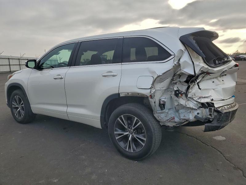Фото 2 с аукциона – 2018 TOYOTA HIGHLANDER с VIN 5TDBZRFHXJS840611
